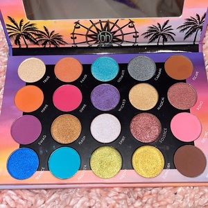 Bh Cosmetics Weekend Festival Eyeshadow Palette